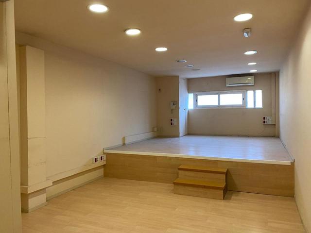 Local en alquiler en Terrassa de 150 m2 photo 0