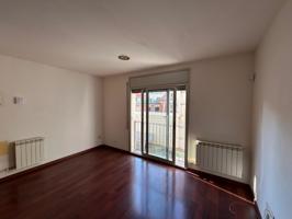 ¡Piso ideal para solteros, parejas o inversión! photo 0