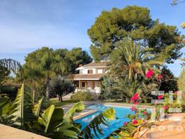 ESPECTACULAR VILLA EN L&#x27;ELIANA photo 0