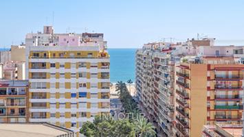 APARTAMENTO ESQUINERO con VISTAS al Mar y montaña, en el corazón de San Antonio photo 0