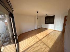 Piso en venta en Riudecols photo 0
