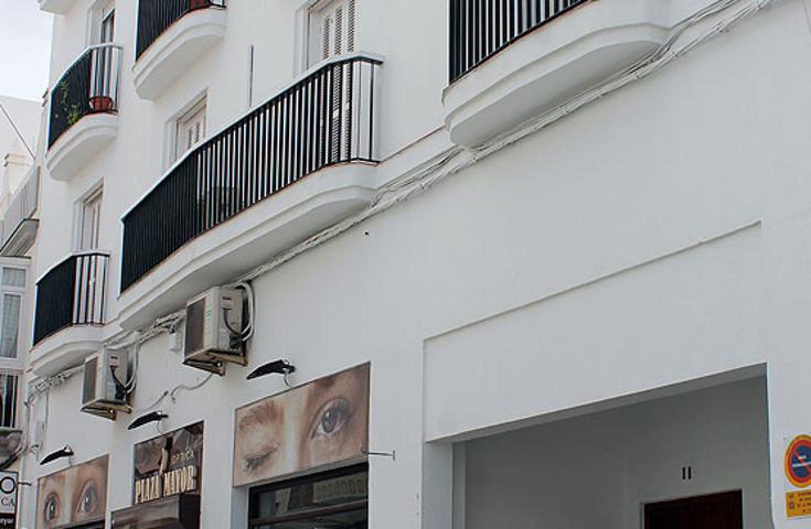 Plaza de aparcamiento en centro de Chiclana photo 0