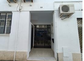 Piso con piscina en Gines photo 0