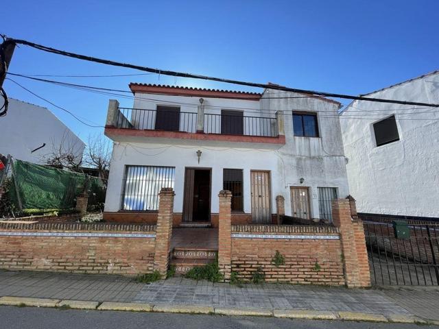 UNA CASA COVERTIDA EN TRES CASAS EN CAMPOFRIO photo 0