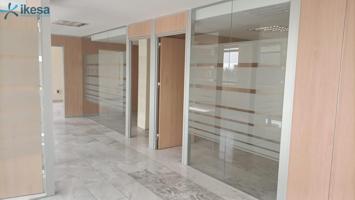 Venta de Oficina en Avda. Averroes, Edificio EUROSEVILLA - Sevilla photo 0