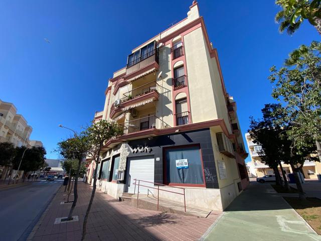 Local en calle San Juan Bosco photo 0