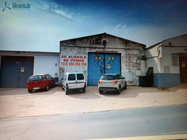 NAVE INDUSTRIAL EN CENTRO DEL PUEBLO photo 0