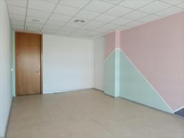 Oficina En venta en Palmete-Padre Pío-Hacienda San Antonio, Sevilla photo 0