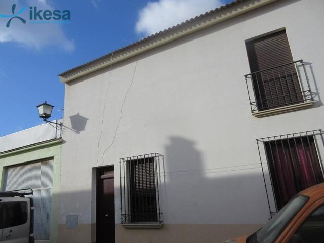 VIVIENDA EN CALLE SEGRE - LEPE photo 0