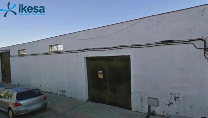 TERRENO EN VENTA EN CALLE AZOFAIRON- DOS HERMANAS photo 0