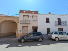 Venta de Adosado en Arjonilla, Jaén photo 0