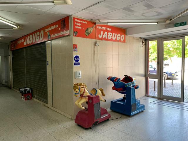 Venta de local comercial en Sevilla photo 0