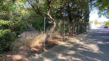 Terreno en venta en urb El Capricho photo 0
