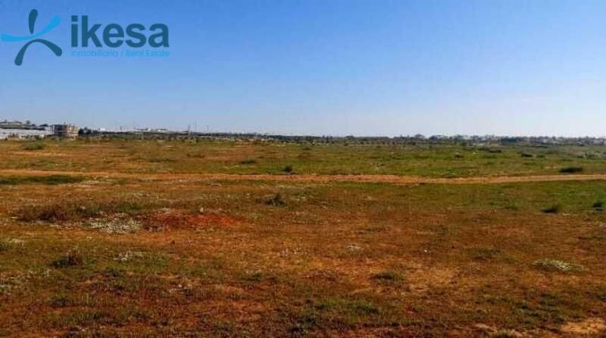 Terreno en venta en Valdepegas Sur, Manzana M5, Lepe photo 0