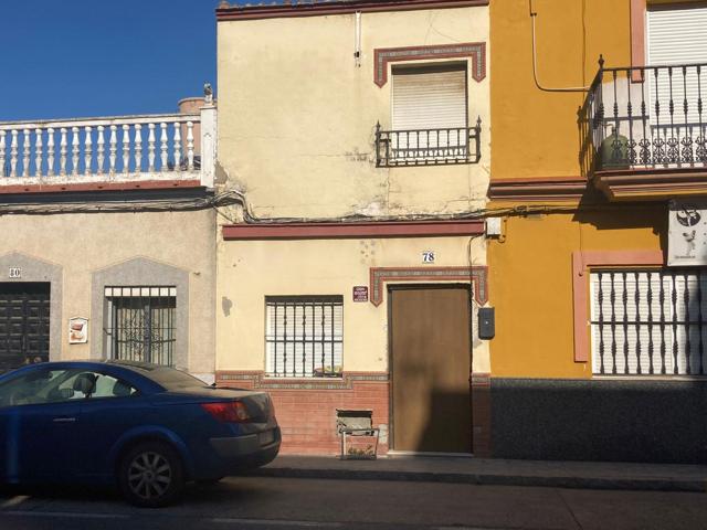 Venta de Chalet en Avenida CONSTITUCION, Rinconada (La) (Sevilla) photo 0