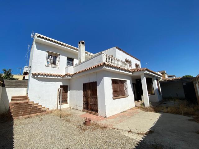 CASA EN VENTA EN EL PINAR DE CHIPIONA photo 0