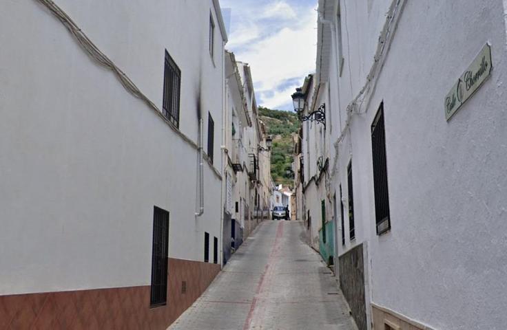 Venta de adosado en Huelma, Jaen. photo 0