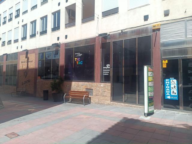Venta de Local comercial en Baza, Granada photo 0