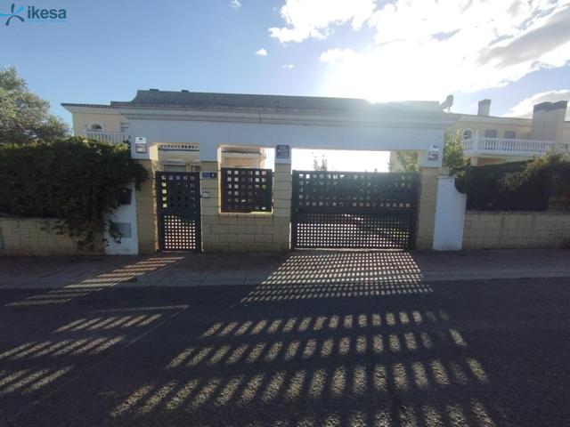 VENTA DE CASA ADOSADA-PAREADA, EL PORTIL photo 0