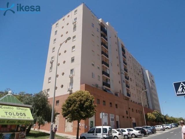 Venta de Piso en Calle Higuera De La Sierra, ACTIVO INMOBILIARIO SIN POSESIÓN photo 0