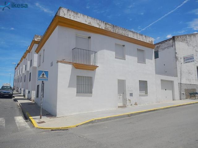 CASA ADOSADA EN VILLALBA DEL ALCOR photo 0