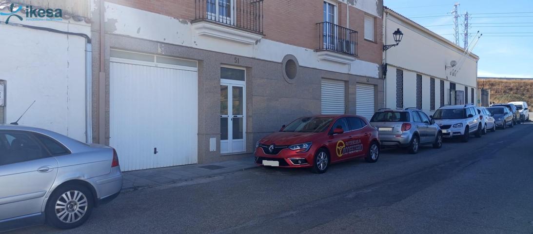 Venta de Local Comercial en Monesterio - Badajoz photo 0