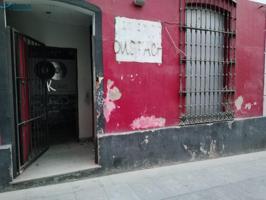 Venta de Local en Calle Muñoz Torrero (Badajoz) photo 0