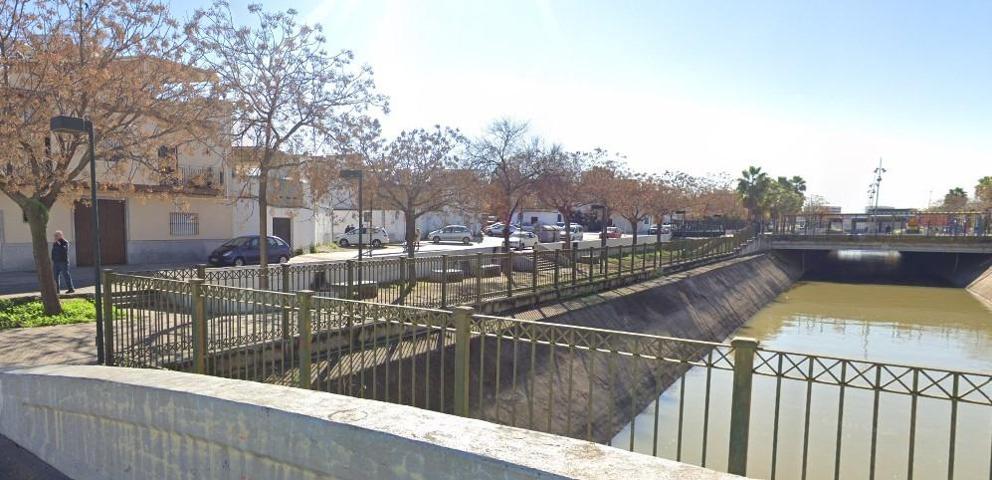 VENTA DE CASA PAREADA EN ZONA DE TORREBLANCA (SEVILLA) photo 0