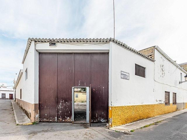 AMPLIO LOCAL COMERCIAL EN VENTA EN PUERTO SERRANO photo 0