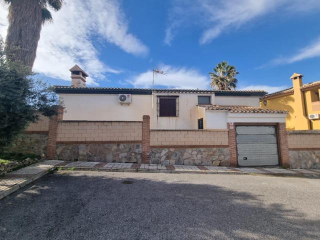 VENTA DE CASA EN OTURA (GRANADA) photo 0