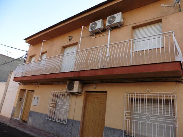 Unifamiliar Pareada En venta en Totana Centro, Totana photo 0
