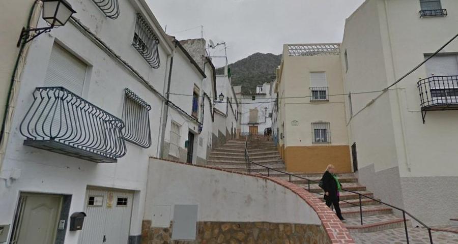 VENTA DE CASA ADOSADA EN MARTOS (JAÉN) photo 0