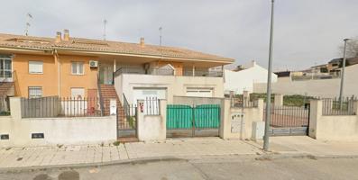 Unifamiliar Pareada En venta en Castilla La Mancha, Esquivias photo 0