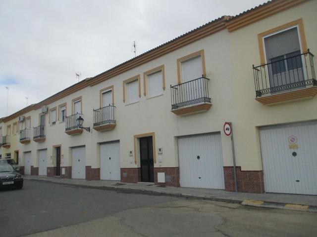 VENTA DE CASA ADOSADA SIN POSESIÓN EN ROCIANA DEL CONDADO (HUELVA) photo 0