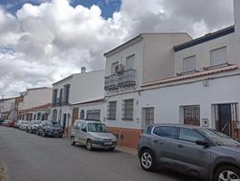 Unifamiliar Pareada En venta en Andalucia, Pilas photo 0