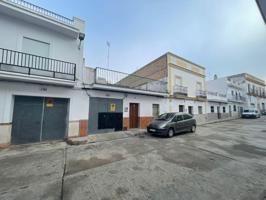 Unifamiliar Pareada En venta en Andalucia, Lebrija photo 0