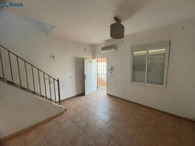 Venta de Piso en Barrio Blas Infante - Villamanrique de la Condesa (Sevilla) photo 0