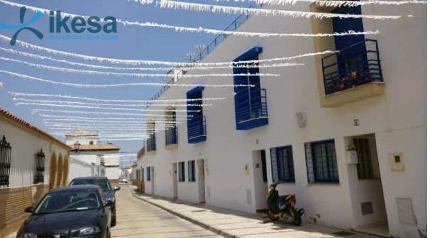 VENTA DE CHALET ADOSADO EN AYAMONTE, HUELVA. ACTIVO SIN POSESIÓN. photo 0