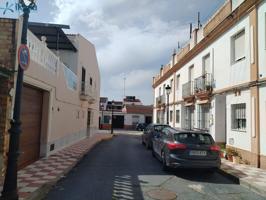VENTA DE COCHERA EN ALMONTE, HUELVA. photo 0