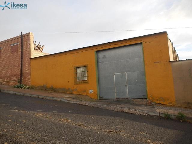 VENTA DE NAVE EN ESCACENA DEL CAMPO. ACTIVO INMOBILIARIO SIN POSESIÓN. photo 0