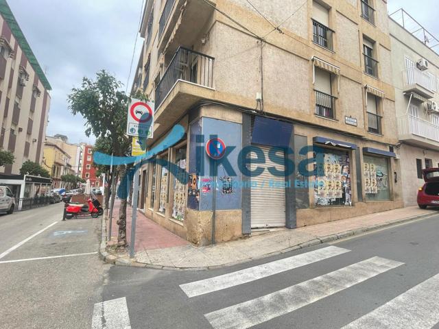 VENTA DE LOCAL COMERCIAL EN LINARES (JAÉN) photo 0