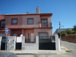 Unifamiliar Pareada En venta en Andalucia, Aznalcazar photo 0