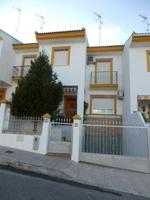 Unifamiliar Pareada En venta en Andalucia, Mengibar photo 0