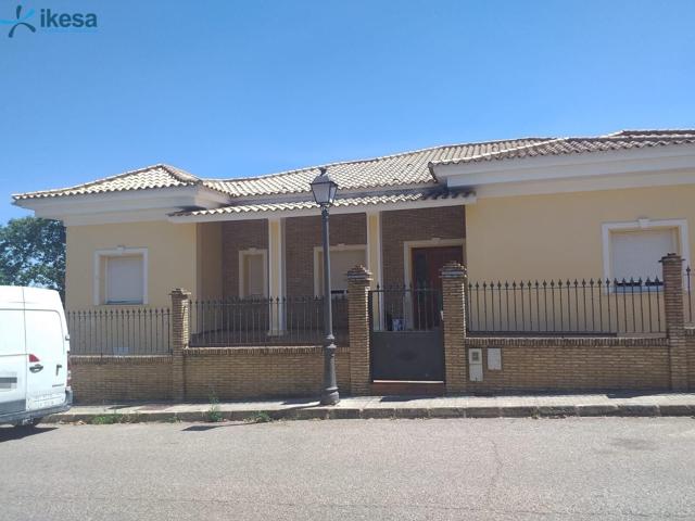 VENTA DE CASA CHALET ADOSADO EN CORTEGANA, HUELVA. photo 0