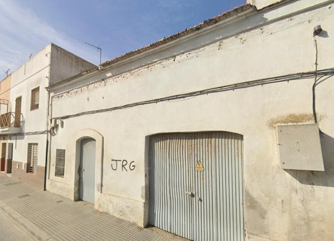 TERRENO EN VENTA CON CONSTRUCCIÓN – AVENIDA DE ROTA, CHIPIONA (CÁDIZ) photo 0