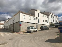 Local comercial con plaza de parking en Olvera, Cádiz photo 0