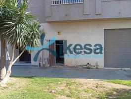 VENTA DE LOCAL EN EL EJIDO (ALMERÍA) photo 0