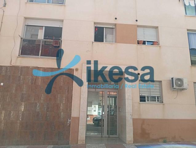 VENTA DE PISO EN ROQUETAS DE MAR (ALMERÍA) photo 0