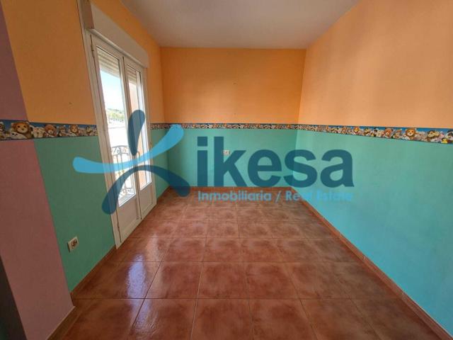 VENTA DE PISO EN UGÍJAR (GRANADA) photo 0