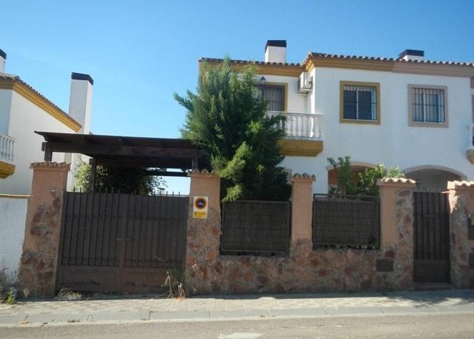 Casa adosada en Urbanización Monteolivos photo 0
